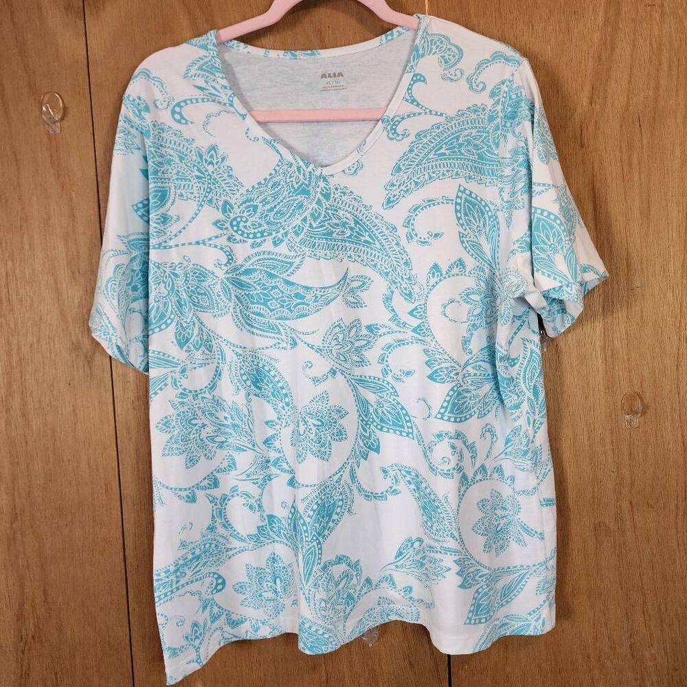 Alia Shirt Sleeve V NeckPaisley Print White And Turquoise Size XL